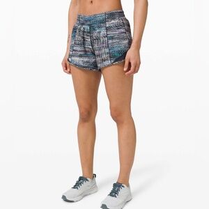LULULEMON- Hotty Hot Short Long 4" Peloton Digital Oasis Grey Multi True Navy. 6